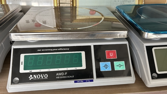Balance numérique de 30 x 30 x 2,5 cm, batterie AAA légère et durable